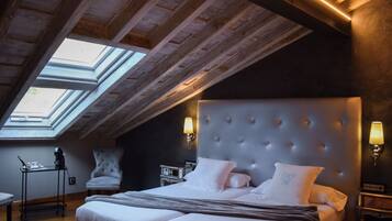 Standard Double Room | Free WiFi, bed sheets