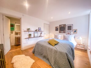 2 bedrooms, iron/ironing board, travel crib, free WiFi