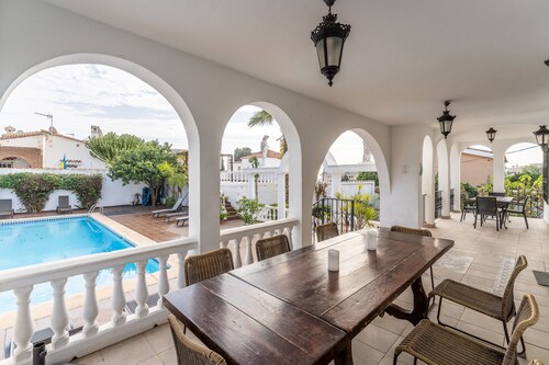 Villa La Rotonda mit Pool, Garten und WLAN