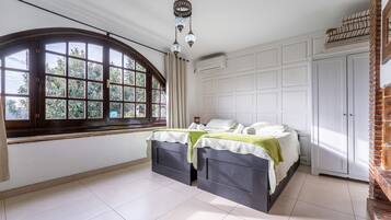 7 slaapkamers, een strijkplank/strijkijzer, gratis wifi, beddengoed