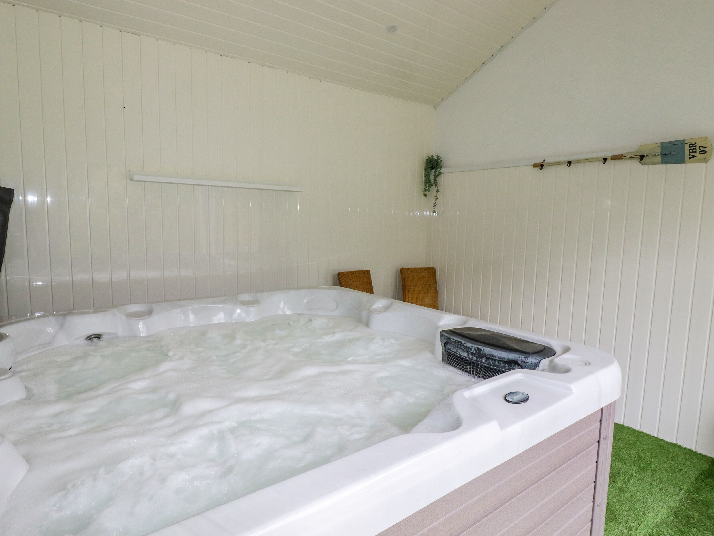 5 bedrooms, individually decorated, individually furnished, free WiFi