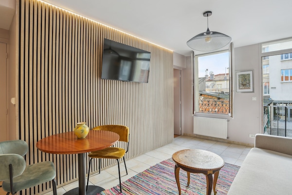 Family Apartment | Living area | 55-cm Smart TV with digital channels, TV