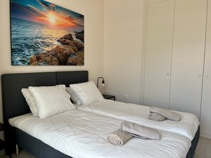 2 bedrooms, iron/ironing board, free WiFi, bed sheets