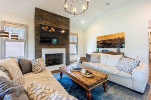 TV, fireplace, stereo