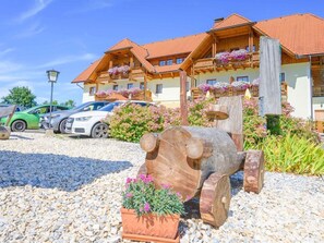 صورة غير مصنفة، 2 من 58، زرّ