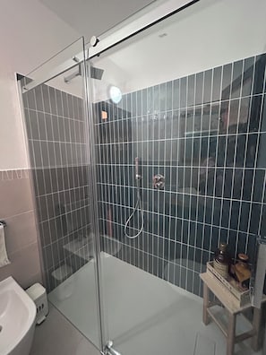 Een douche, een bidet