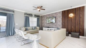 Televisión, futbolito y estéreo