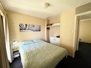 3 室のベッドルーム、WiFi、ベッドシーツ