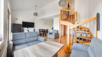 Apartment (23) | Wohnbereich | Plasmafernseher