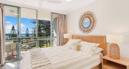 Sunset on Kirra - Beachfront Kirra - Min. 3 Night Stays!