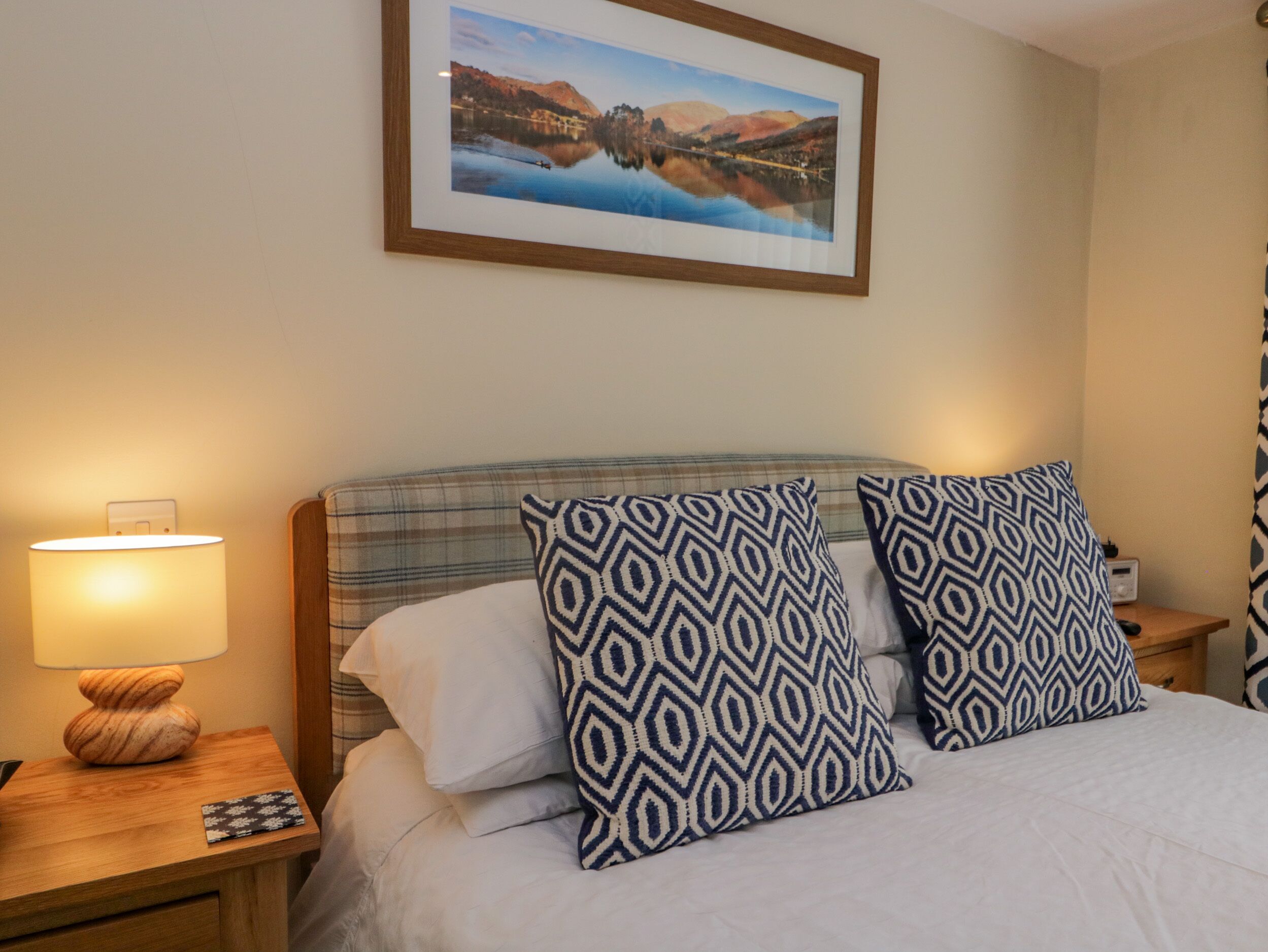 2 bedrooms, individually decorated, individually furnished, free WiFi