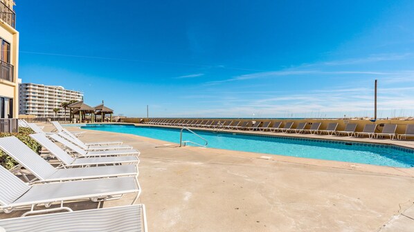 Indoor pool - Snowbird Availability!  Beachfront 3BR!!  Splash Pad (Orange Beach)
