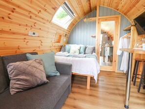 1 chambre, décoration personnalisée, ameublement personnalisé