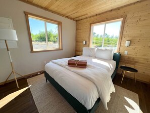 1 bedroom, desk, free WiFi, bed sheets