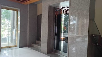 Elevator