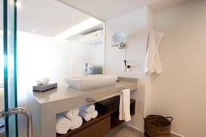 Hair dryer, towels