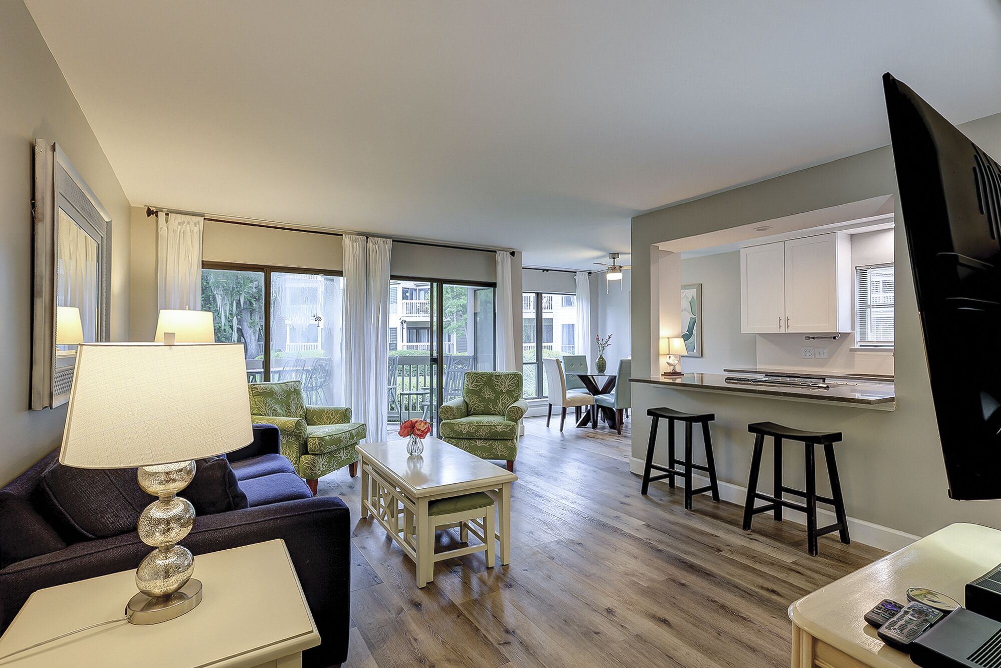 Fully renovated 1 bedroom, dog friendly Lighthouse Tennis villa in Sea Pines!