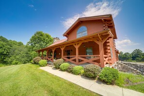 Exterior - Pet-Friendly Canton Cabin w/ Porch + Grill! (Canton)