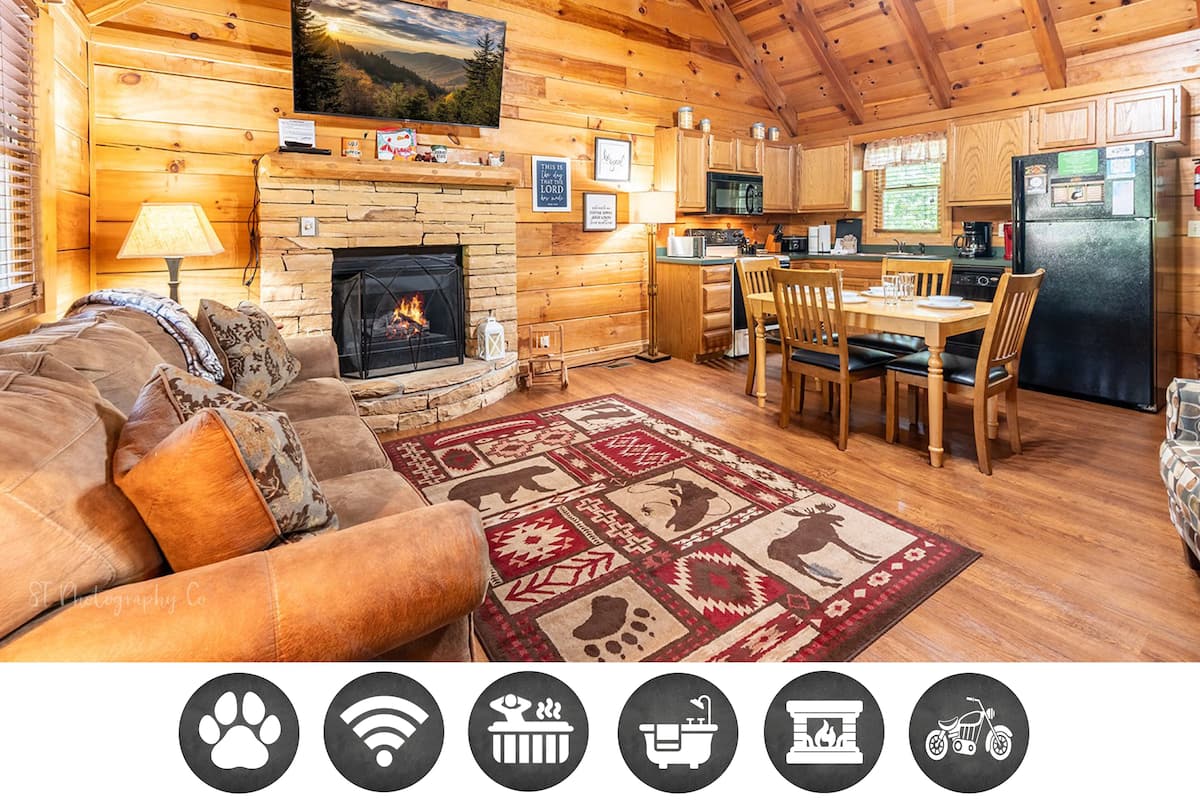 Cabin, 1 Bedroom | Living area