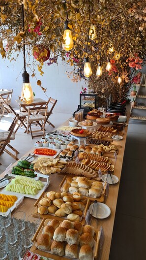 Free daily buffet breakfast - Porto Exclusive By Aft (Ipojuca)