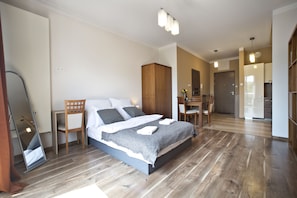 1 bedroom, desk, iron/ironing board, free WiFi