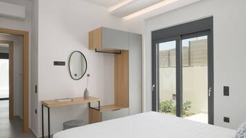 2 bedrooms, in-room safe, iron/ironing board, travel crib