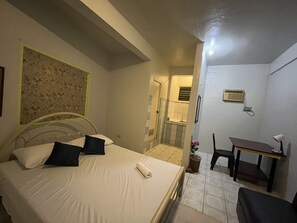 Bureau, Wi-Fi gratuit, draps fournis