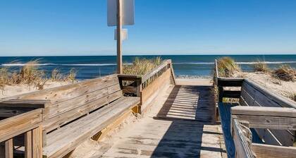 Semi-Oceanfront Condo w/ Private Balcony, Resort Pool, Elevator, Beach Boardwalk