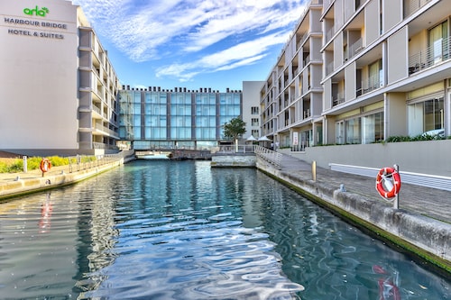 Harbour Bridge - Waterfront Precinct