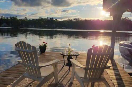 Saratoga County 6 bedroom lake house with indoor pool and hot tub, 2 kitchens