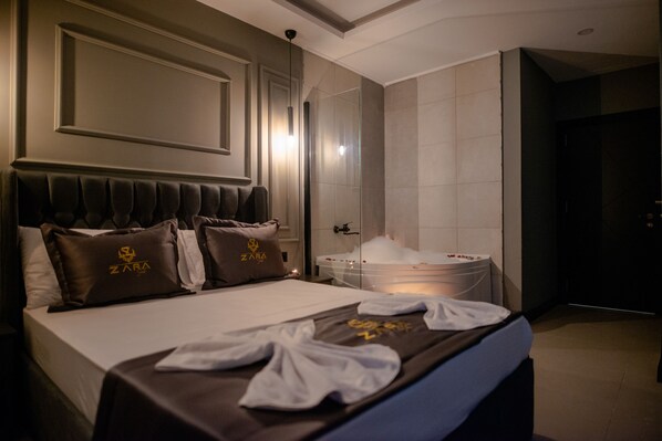 华丽双人房, 1 张大床, 城市景观 | 高档床上用品、迷你吧、办公桌、免费 WiFi