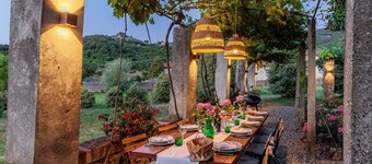 Villa Magnolie, a 5 bedrooms Traditional Villa in Lucca with Private Garden in the Hamlet of Vorno