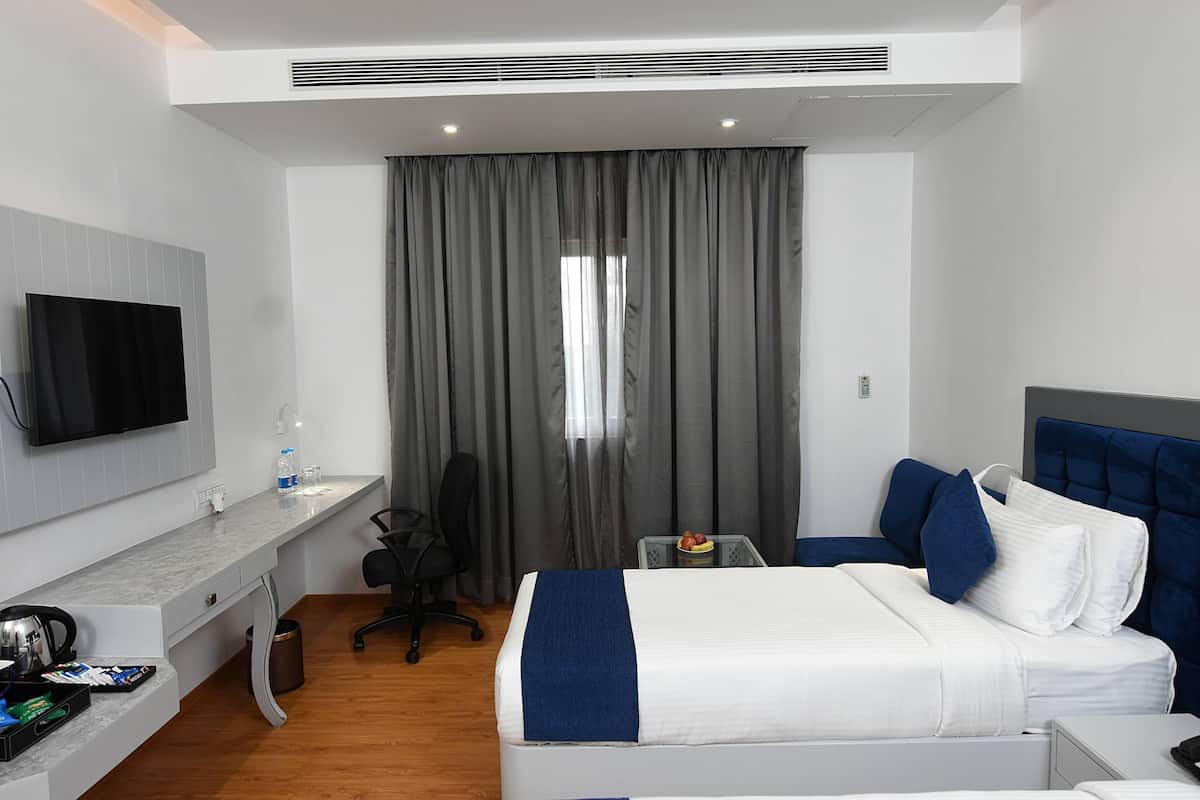 Premium bedding, Select Comfort beds, minibar, in-room safe
