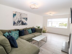Cottage | Living room - Daresfield (Cemaes Bay)