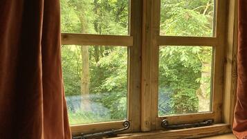 1 chambre, fer et planche à repasser, Wi-Fi gratuit, draps fournis