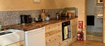 The Red Shed - A cosy woodland cabin with woodburner