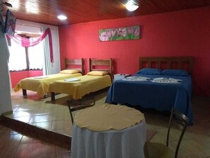 Quarto quádruplo econômico | Wi-Fi de cortesia