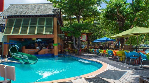 Gyaneth guest house Ideal getaway for work, or an escape for the entire family.