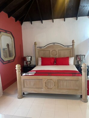 3 bedrooms, iron/ironing board, WiFi, bed sheets - Gyaneth guest house Ideal getaway for work, or an escape for the entire family. (Tower Isle)