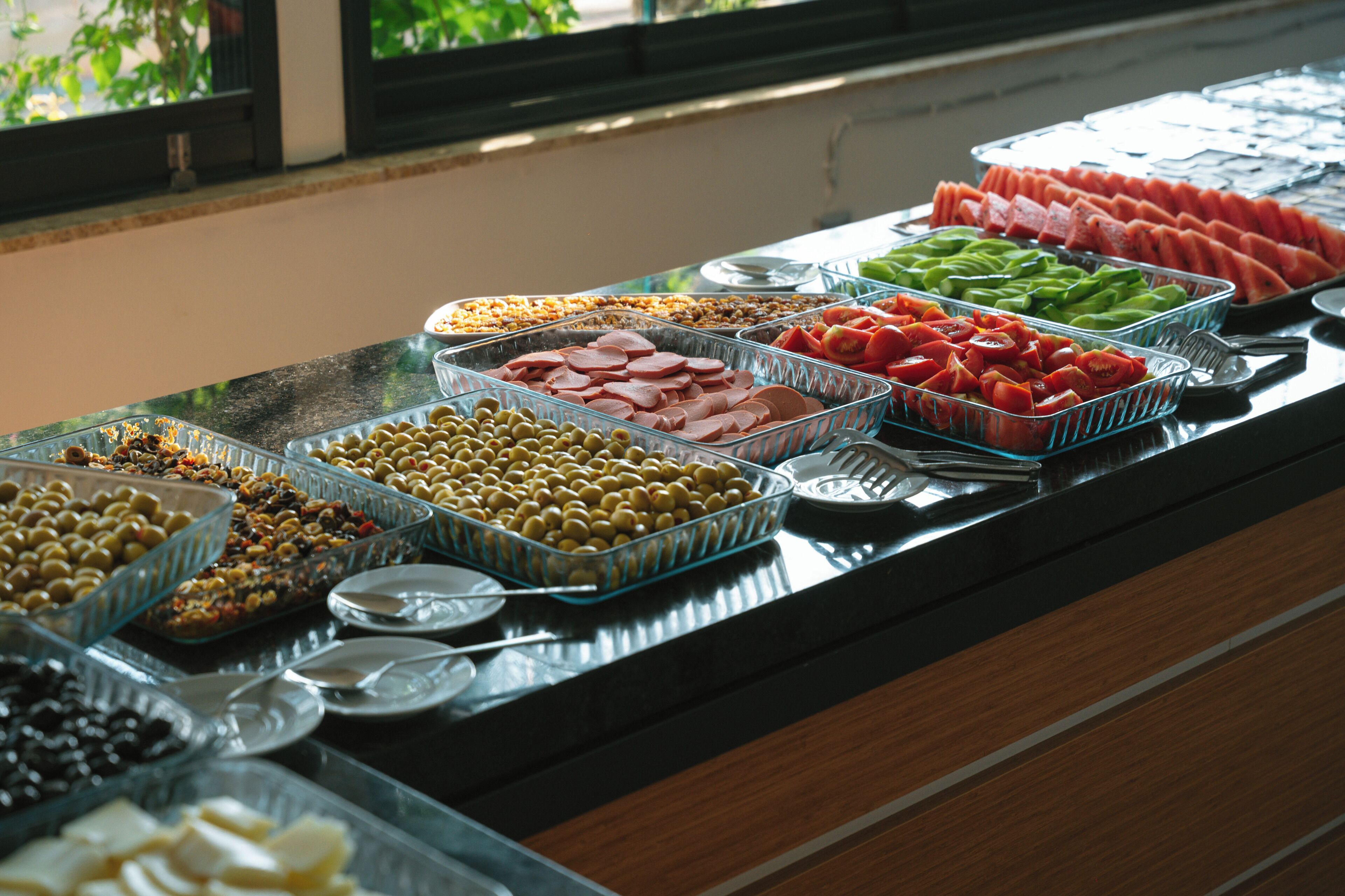 อาหารเช้าแบบบุฟเฟต์