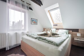 2 slaapkamers, een kluis op de kamer, een bureau