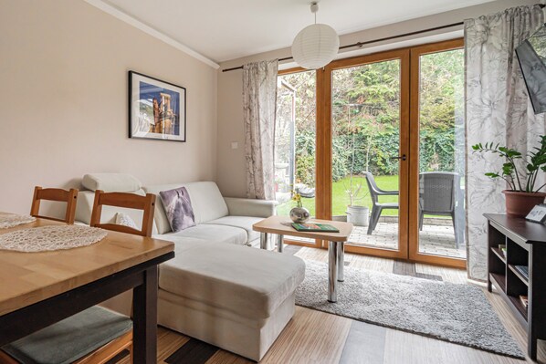 Smart-TV, Bücher, Computerbildschirme, Drucker