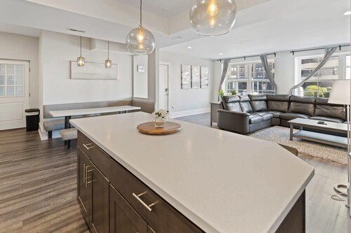 Steps from the Beach! Spacious, Modern 4BR/2BA Apt