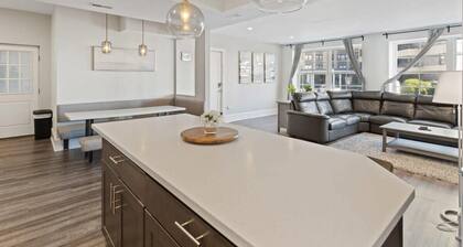 Steps from the Beach! Spacious, Modern 4BR/2BA Apt