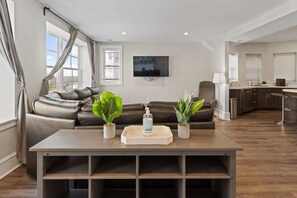 TV, offices - Steps from the Beach! Spacious, Modern 4BR/2BA Apt (Atlantic City)