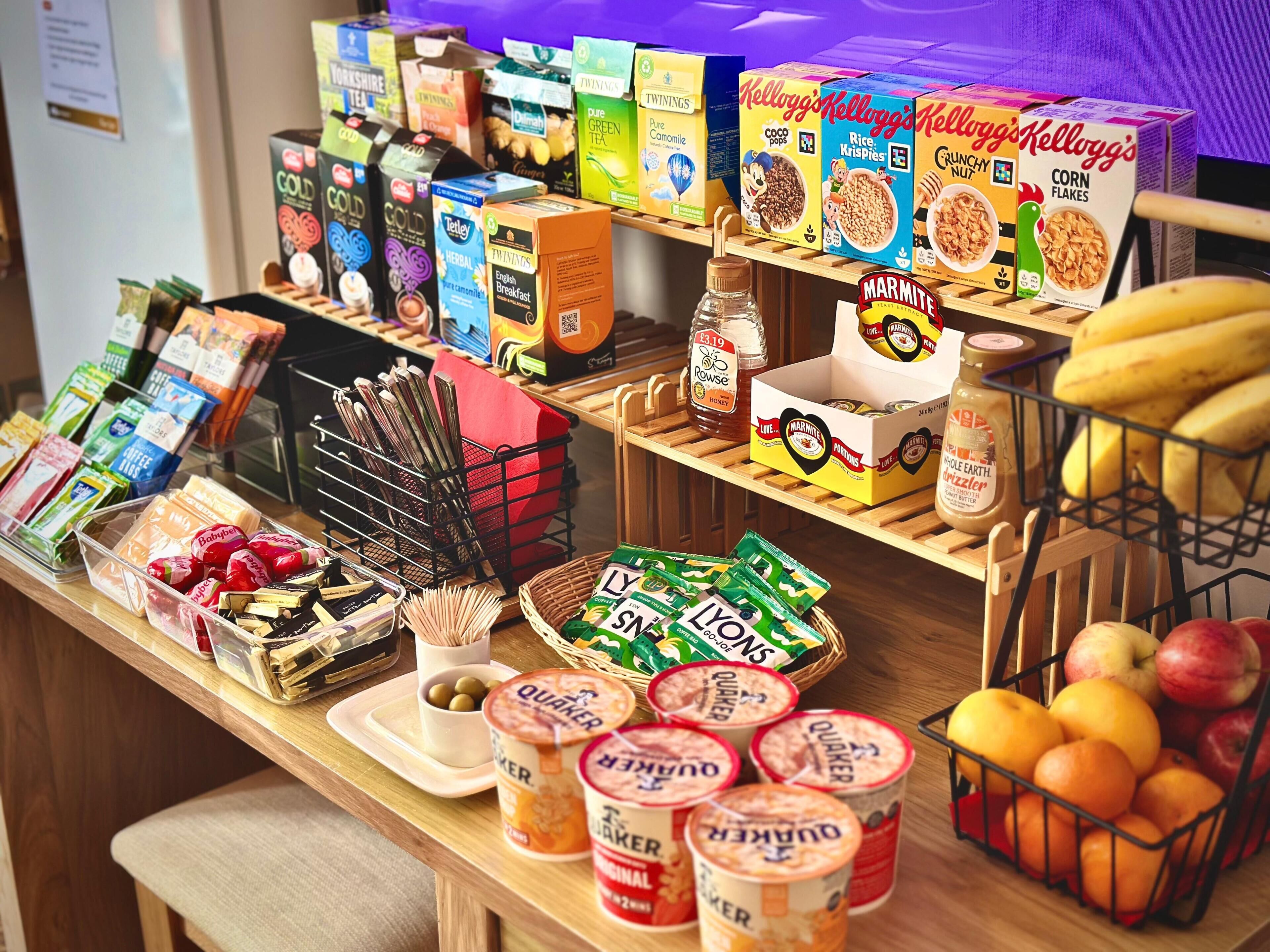 Daily continental breakfast (GBP 7 per person)