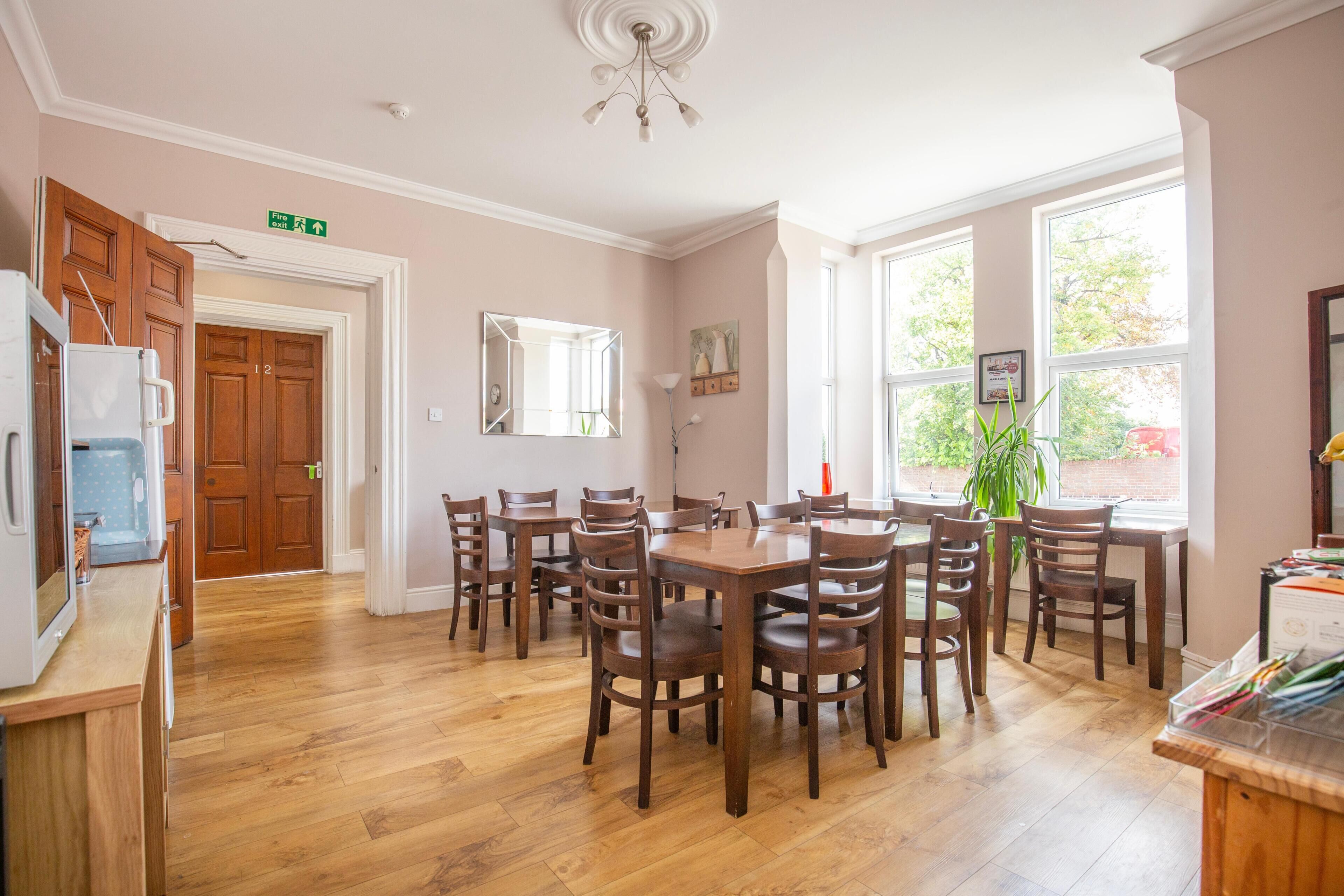 Photo - Marlborough Hotel