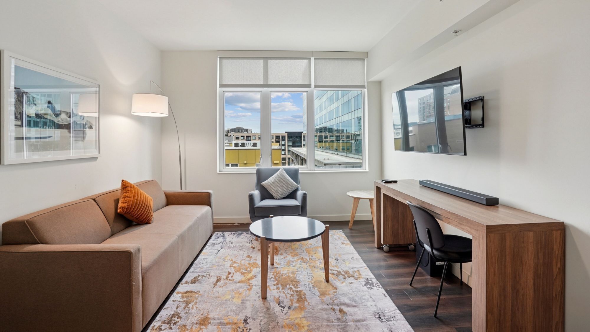 Appartement, 1 chambre | Aire de séjour | Téléviseur