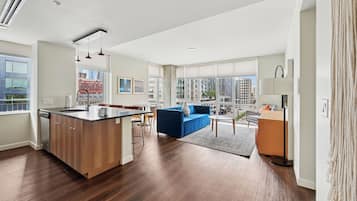 Apartment, 2 Bedrooms | Private kitchen