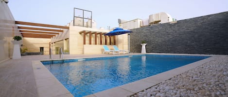 Utomhuspool